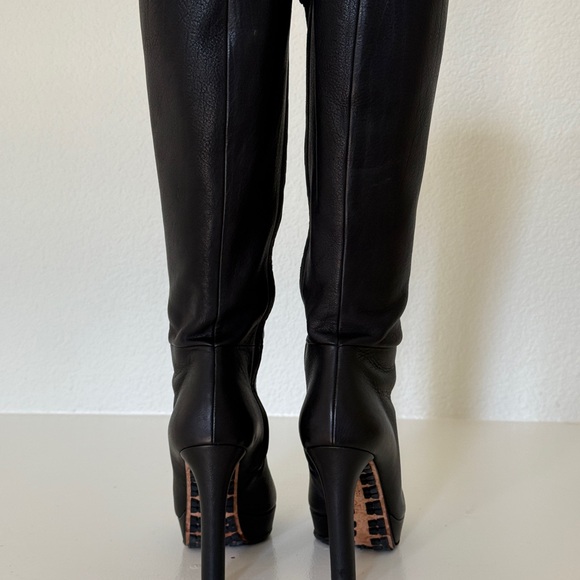 Gucci platform leather boot. Gorgeous in good condition. - Picture 8 of 9